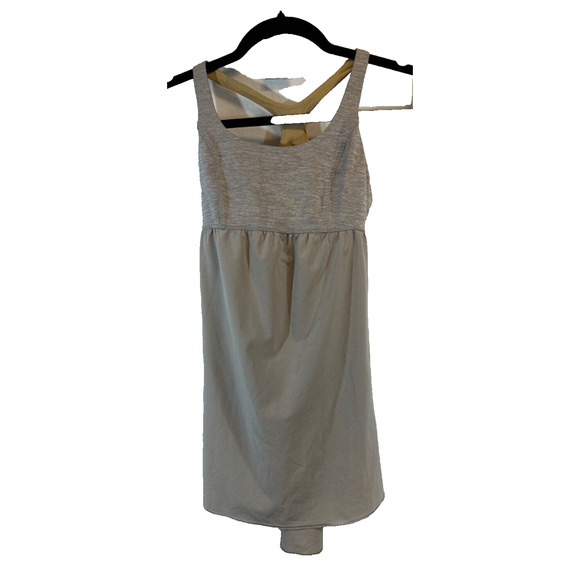 Lululemon Venus Racerback Tank size 4 Built in Bra Beige Layered Athletic D38 - Picture 1 of 7